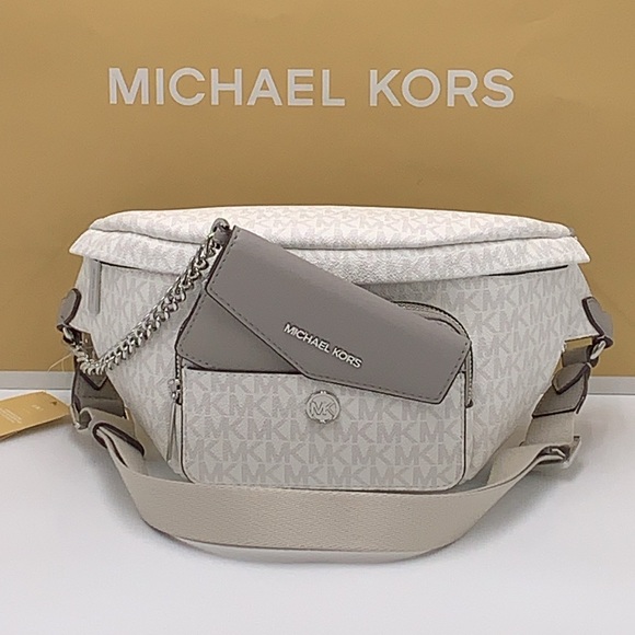 MICHAEL KORS
Maisie Large Logo 2-in-1 Sling Pack
Optic White/Silver 
NWT - Picture 2 of 16